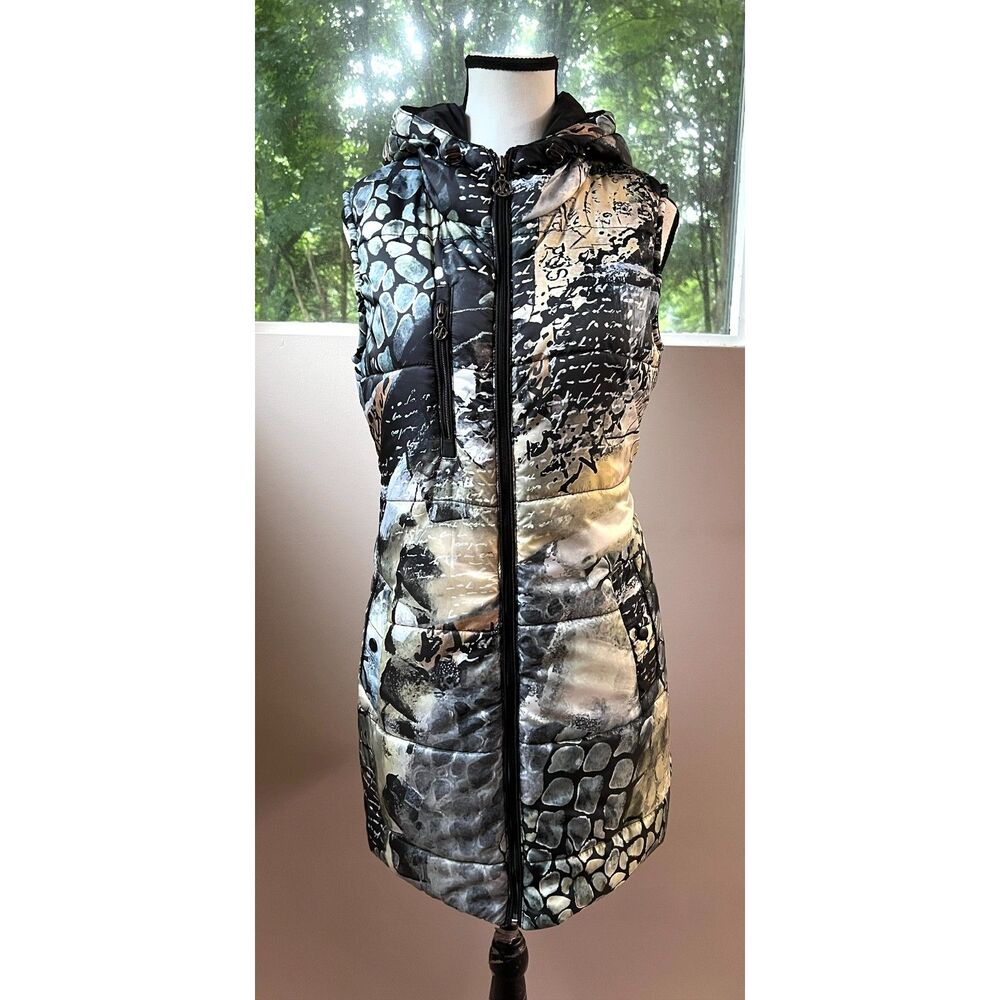 Simply Art Dolcezza Hooded Puffer Vest. Size S.